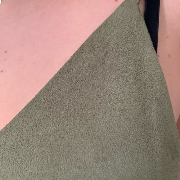 Suede Kaki tank top from Forever 21 - Picture 3 of 3